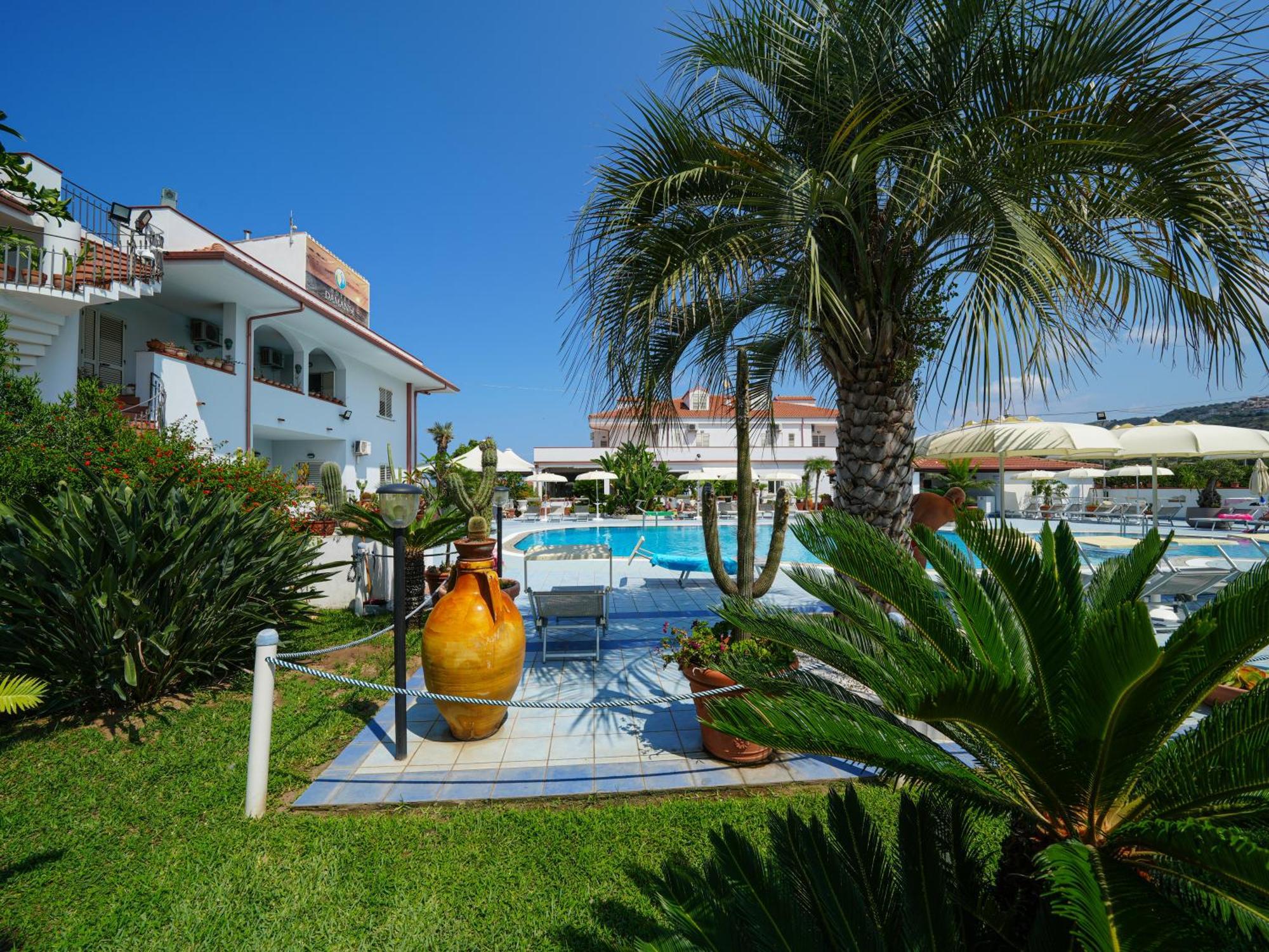 Hotel Damanse Santa Domenica  Exterior photo